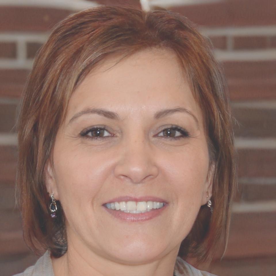 Elena Vázquez, Consultora en Riesgo Financiero